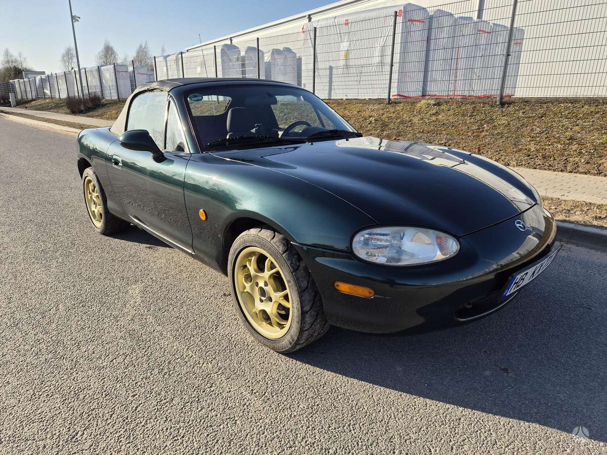 Mazda MX-5, 1.8 l., convertible