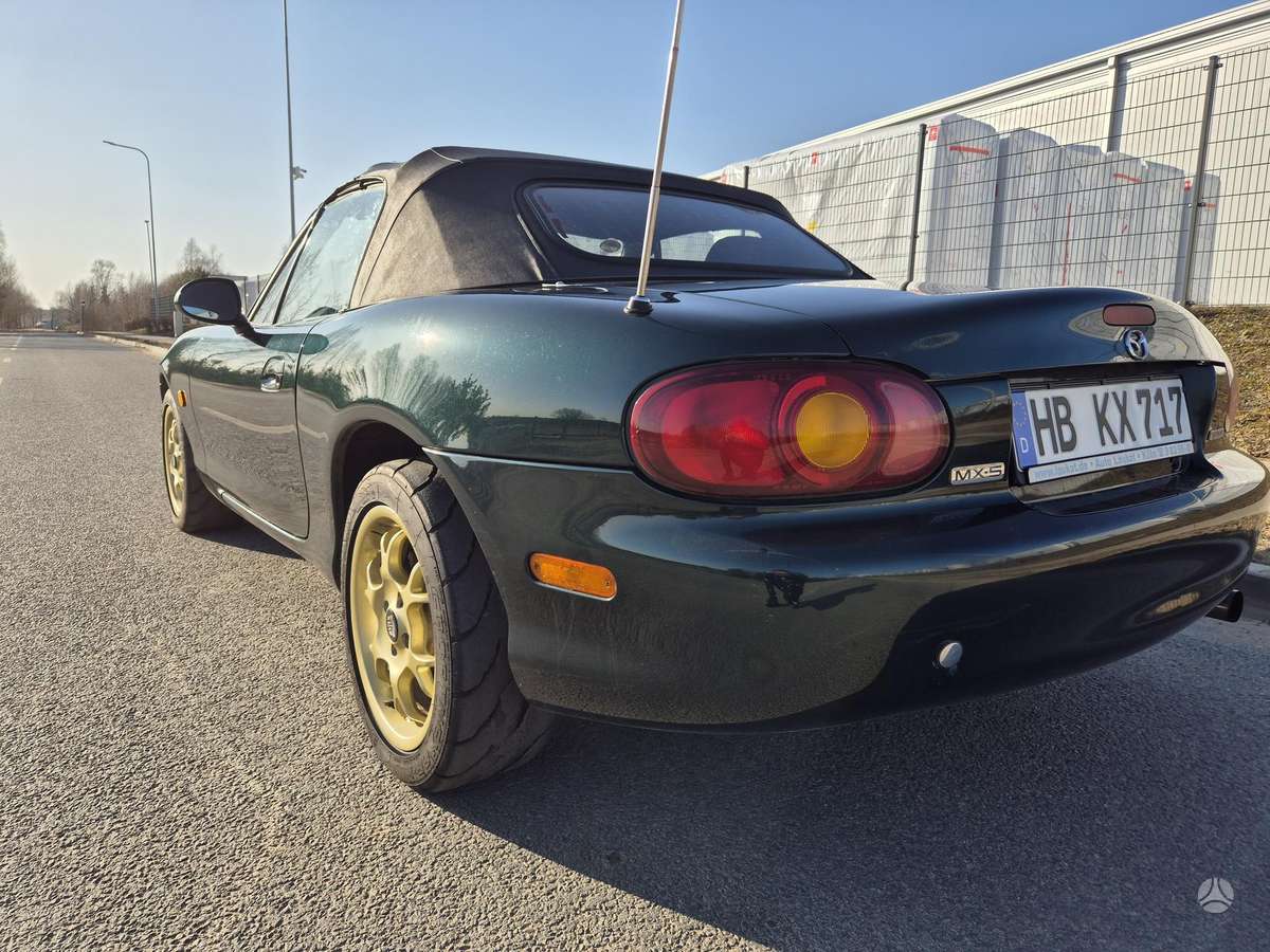 Mazda MX-5, 1.8 l., convertible
