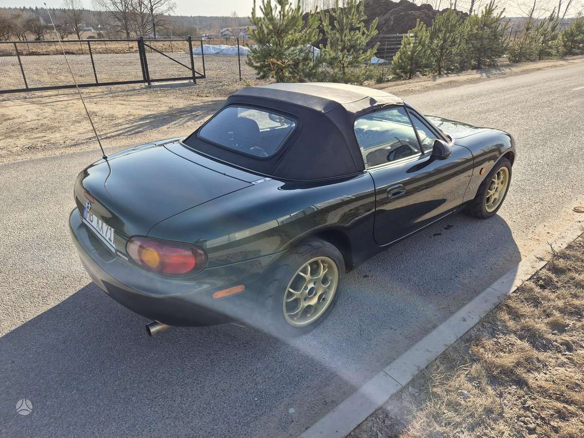 Mazda MX-5, 1.8 l., convertible