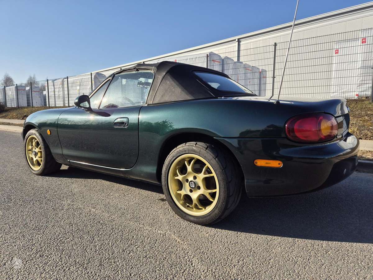 Mazda MX-5, 1.8 l., convertible