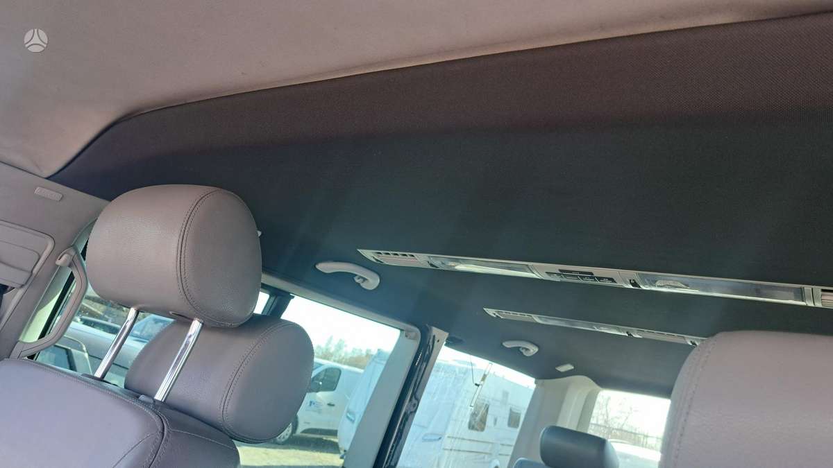 Volkswagen Multivan, 2.5 l., Минивэн