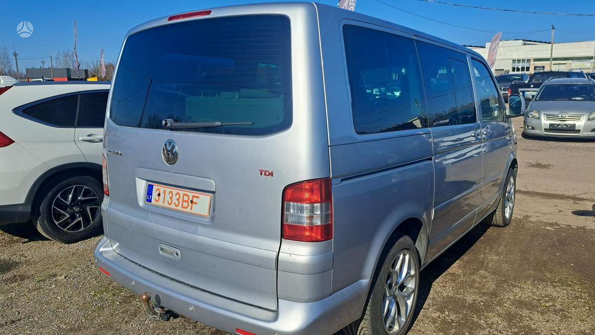 Volkswagen Multivan, 2.5 l., Минивэн