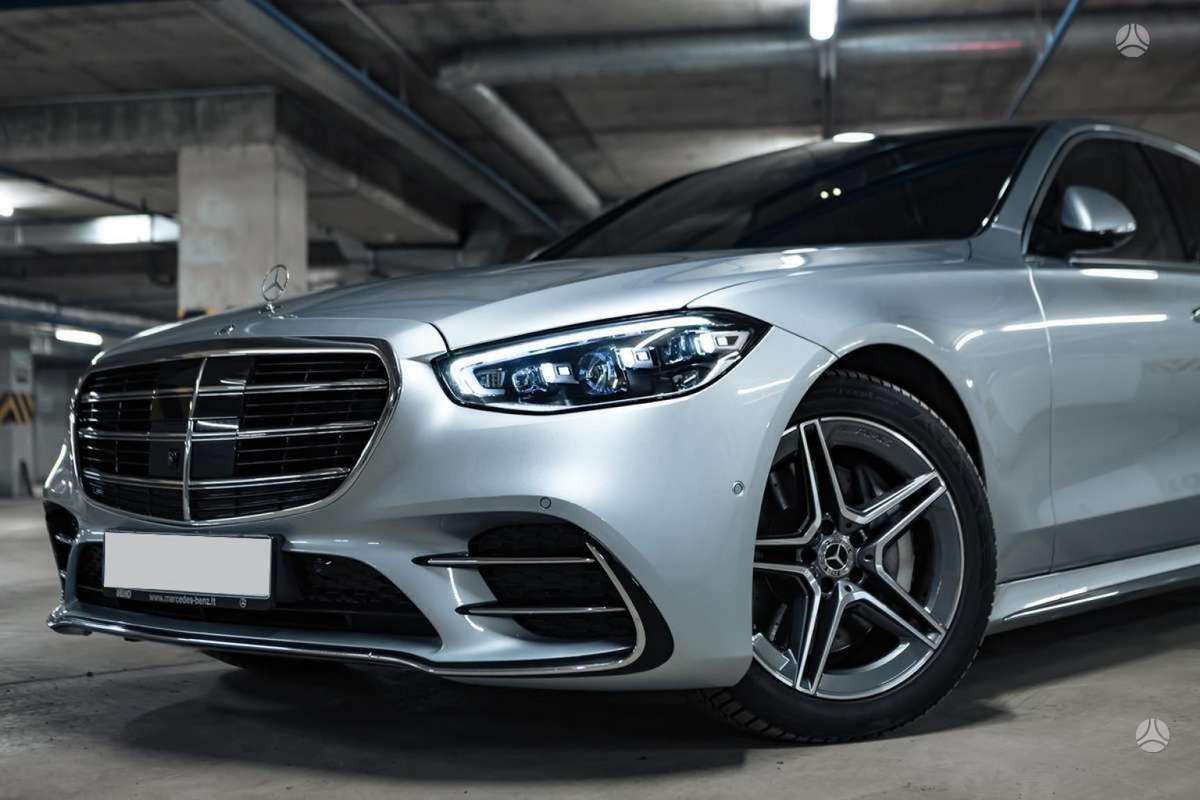 Mercedes-Benz S350, 2.9 l., limuzīns