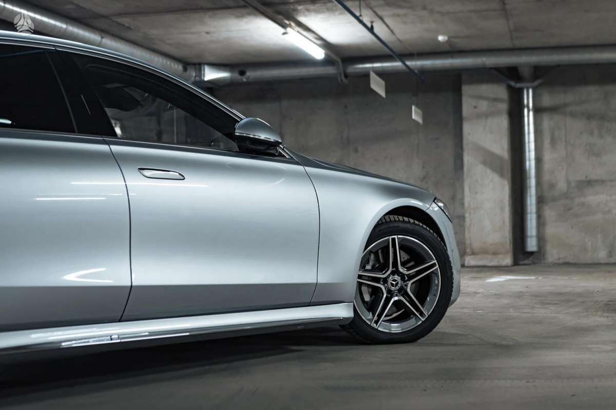Mercedes-Benz S350, 2.9 l., limuzīns
