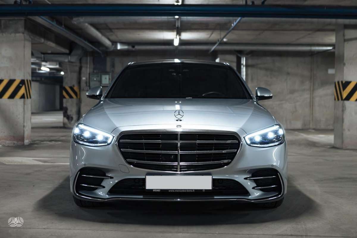 Mercedes-Benz S350, 2.9 l., limuzīns