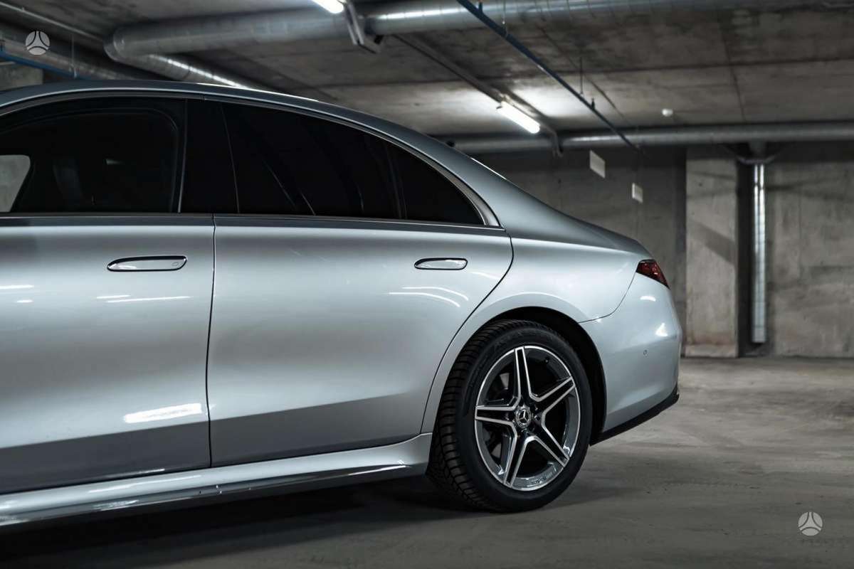 Mercedes-Benz S350, 2.9 l., limuzīns
