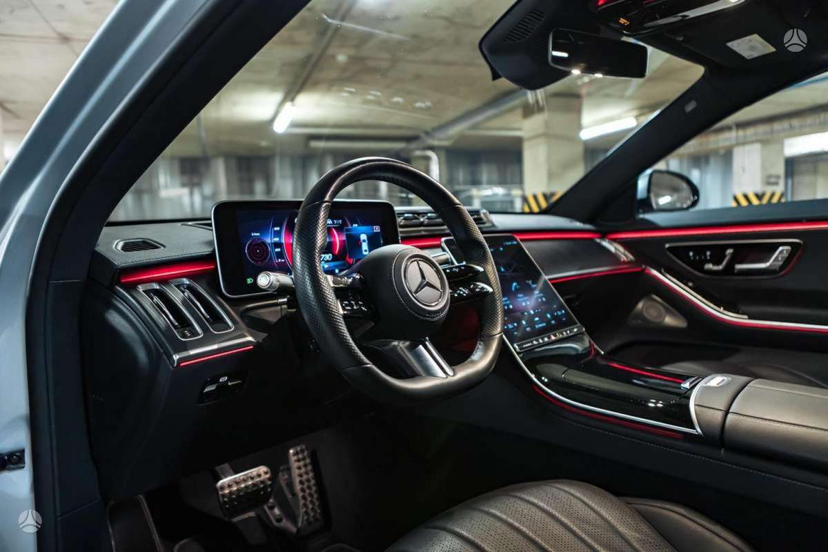 Mercedes-Benz S350, 2.9 l., limuzīns