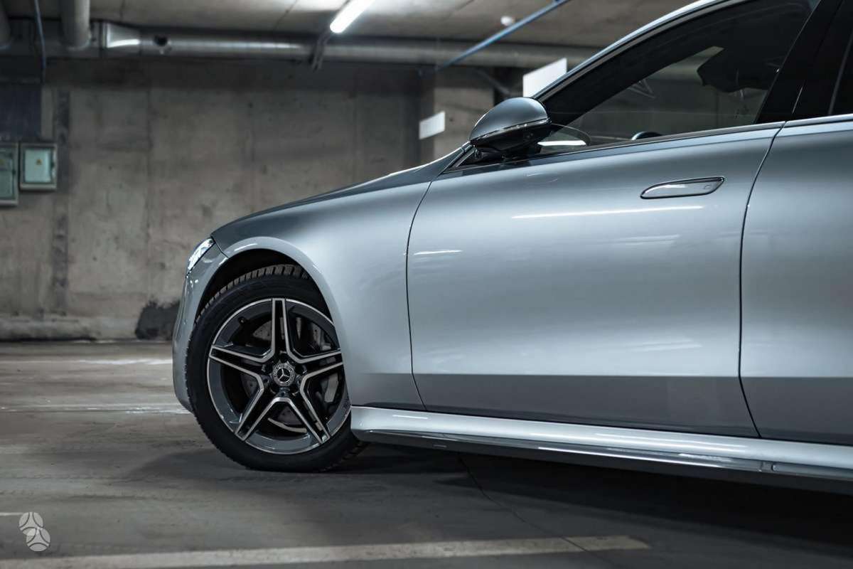 Mercedes-Benz S350, 2.9 l., limuzīns
