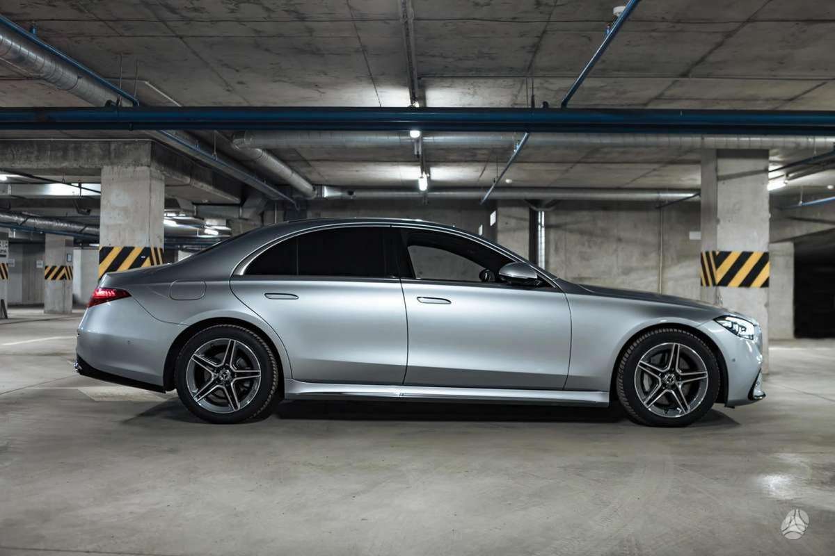 Mercedes-Benz S350, 2.9 l., limuzīns