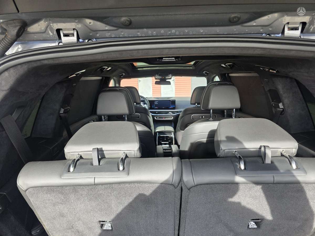 BMW X7, 3.0 l., Минивэн