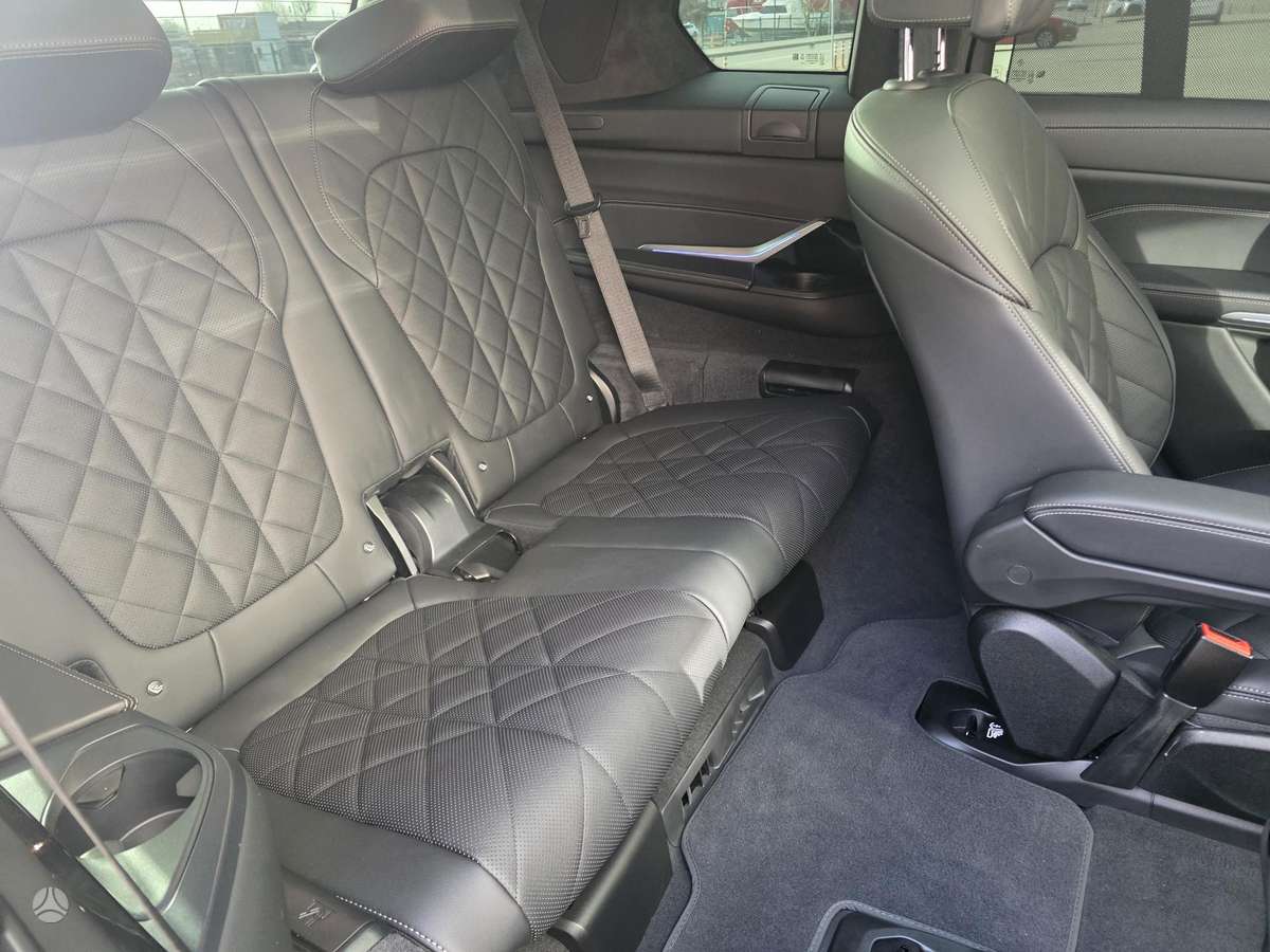 BMW X7, 3.0 l., Минивэн
