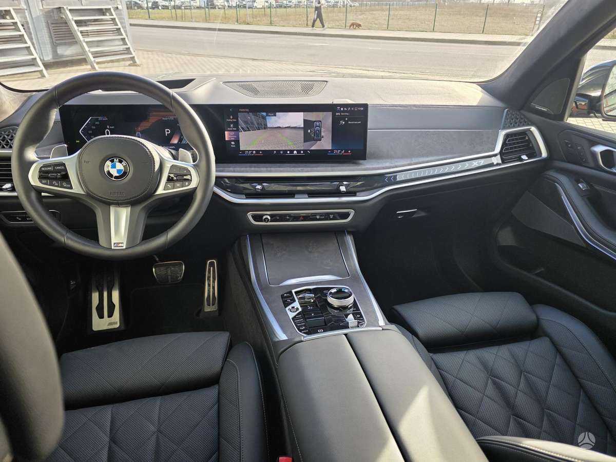 BMW X7, 3.0 l., Минивэн