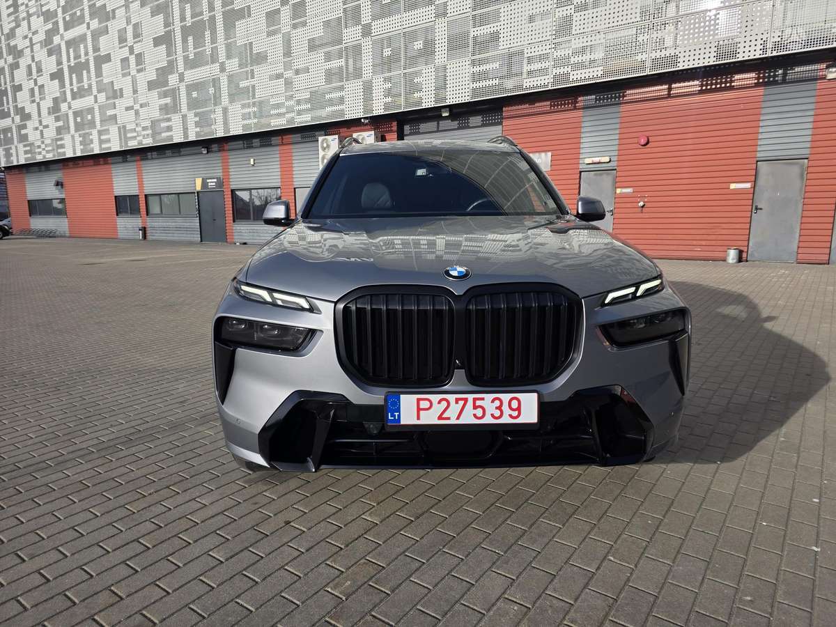 BMW X7, 3.0 l., Минивэн