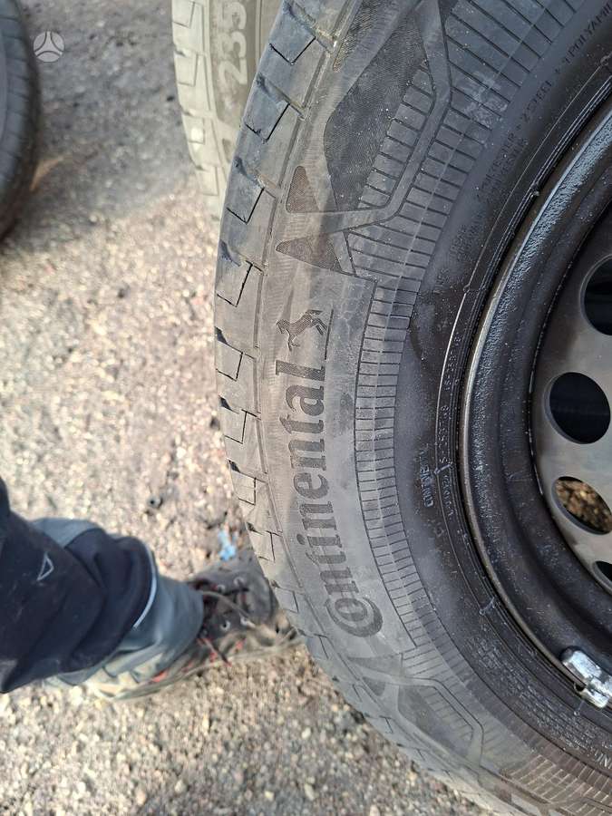 Continental Vanco ecocontact, summer 235/65 R16