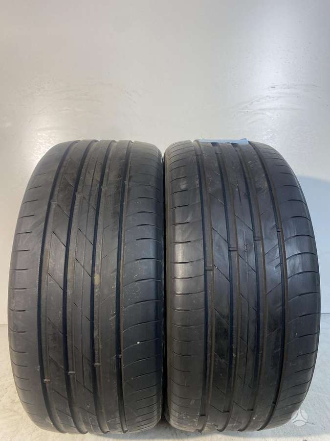 Nokian Black 3, summer 245/40 R19