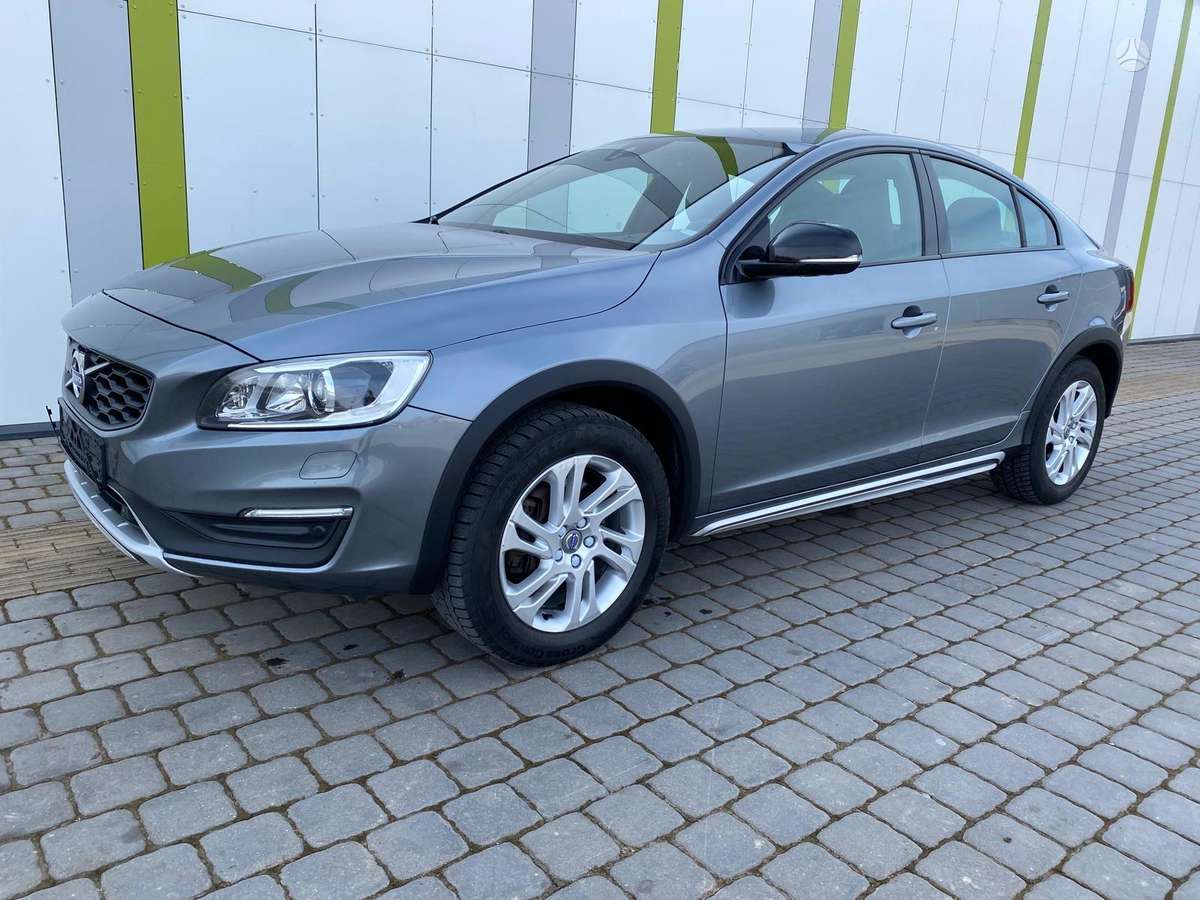 Volvo S60 Cross Country - 1