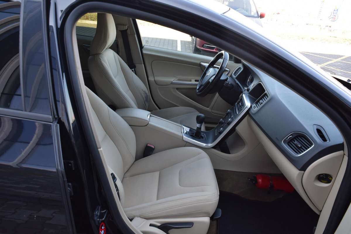 Volvo V60, 1.6 l., Универсал