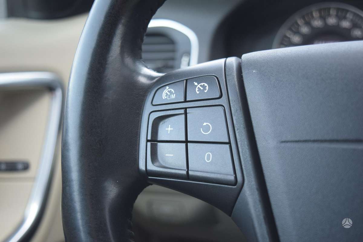 Volvo V60, 1.6 l., universalas