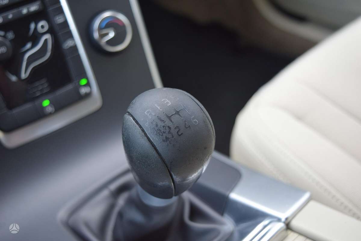 Volvo V60, 1.6 l., universalas