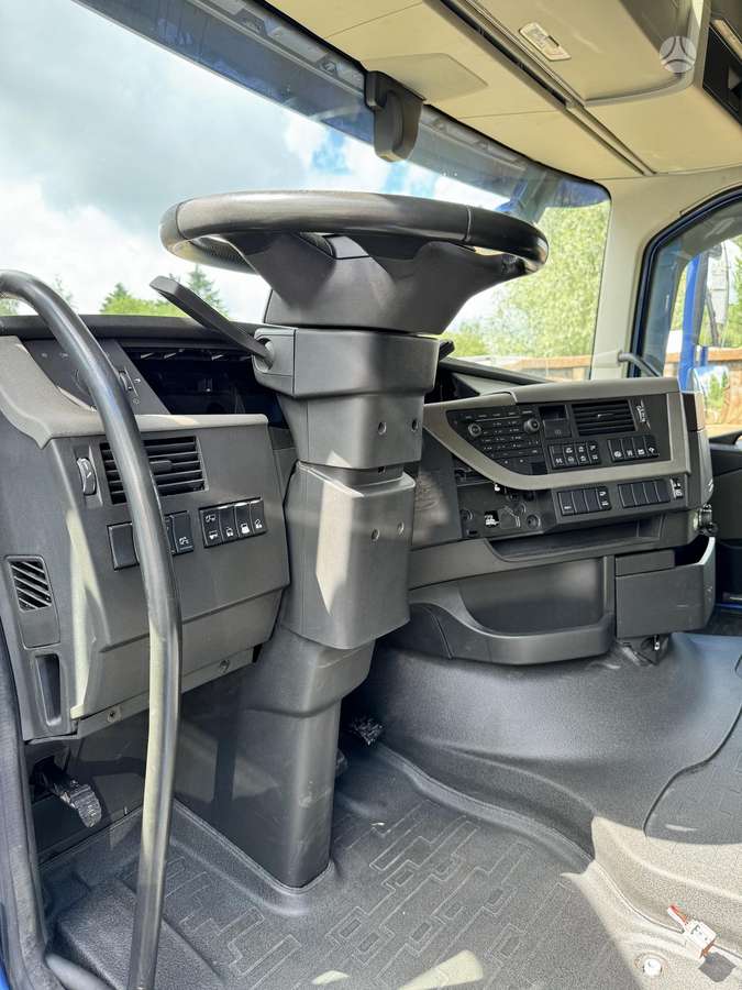 Volvo FH540, sunkvežimiai
