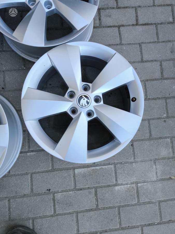 Skoda, light alloy, R17