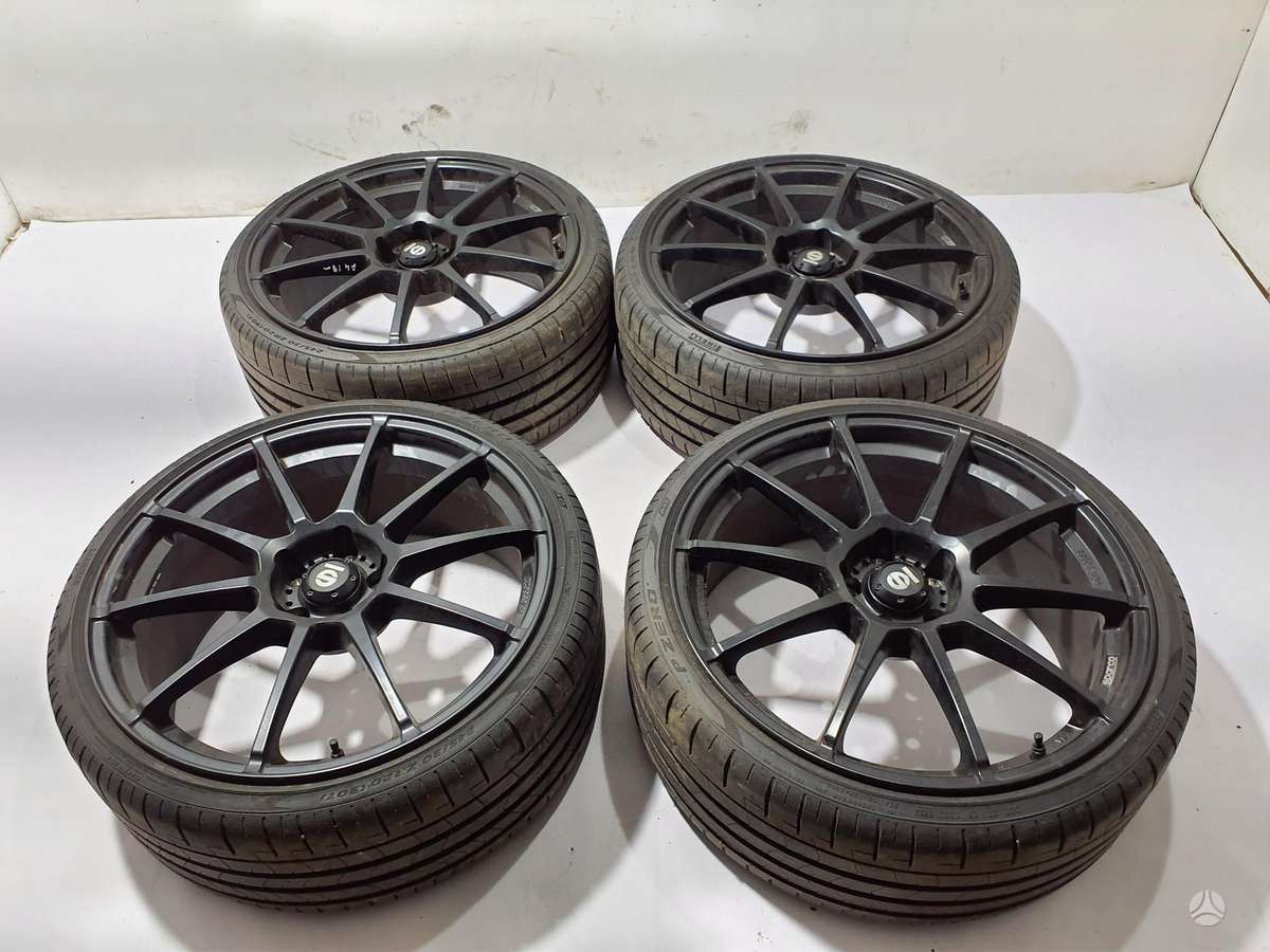 Audi A4B9, light alloy, R20