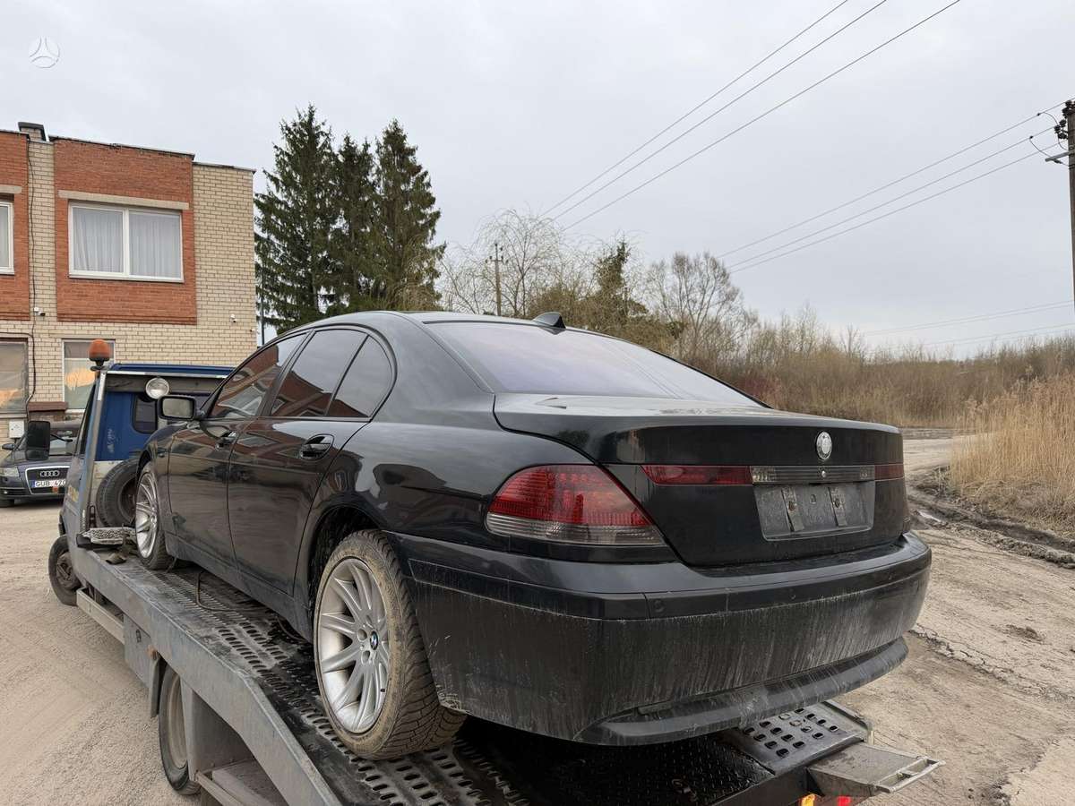 BMW 730 body parts