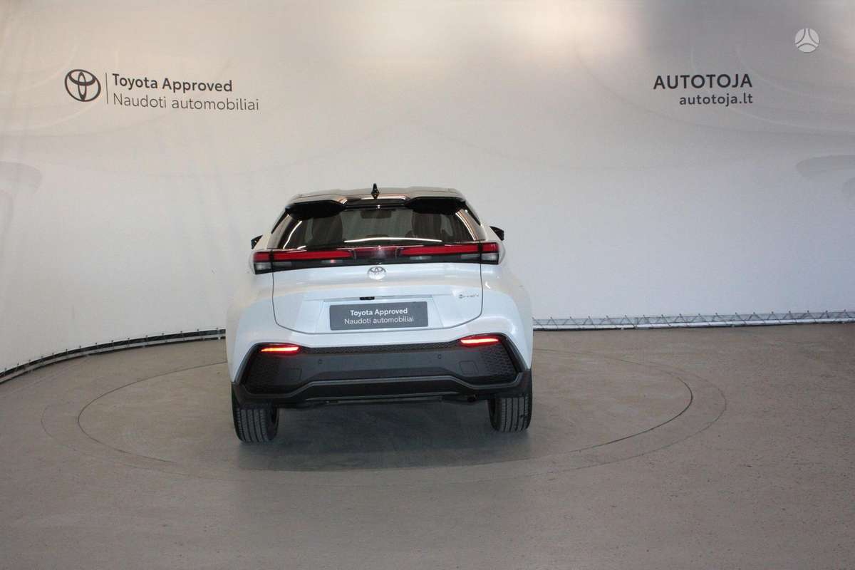 Toyota C-HR - 4