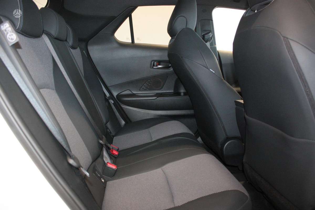 Toyota C-HR - 7