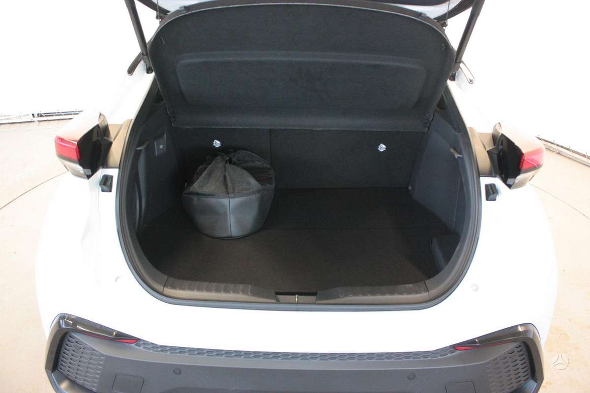 Toyota C-HR - 10