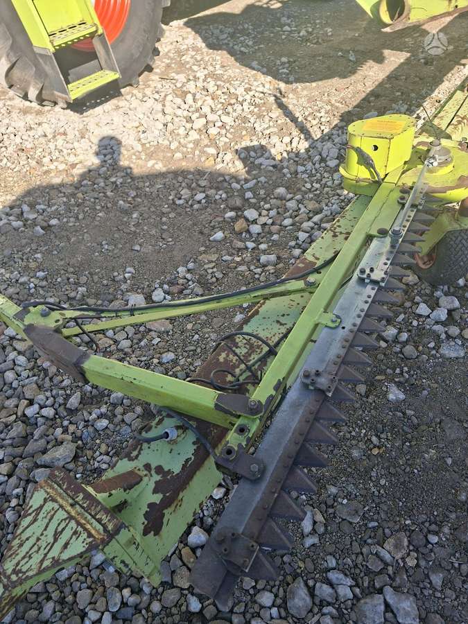 Claas LEXION 410, combine harvesters