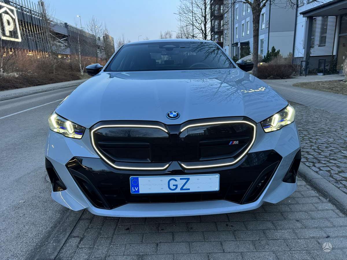BMW i5, 81 kWh, sedanas