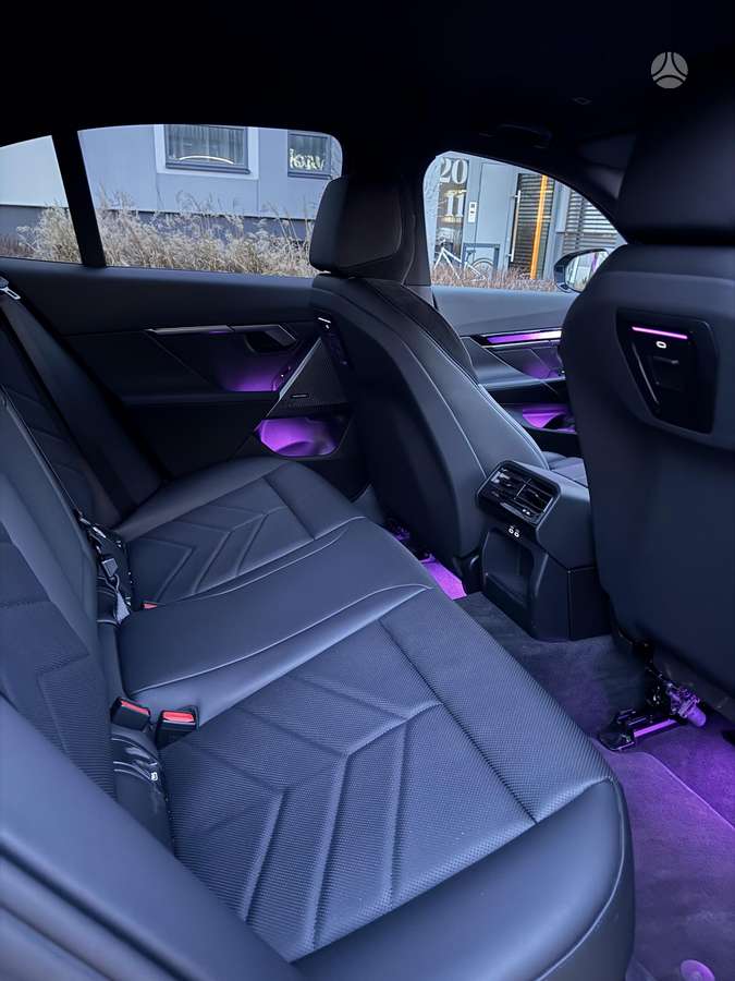 BMW i5, 81 kWh, sedanas