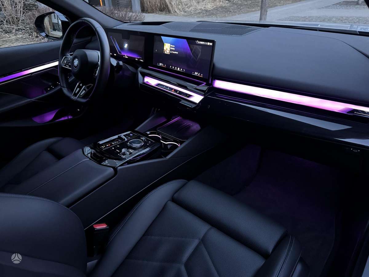 BMW i5, 81 kWh, sedanas