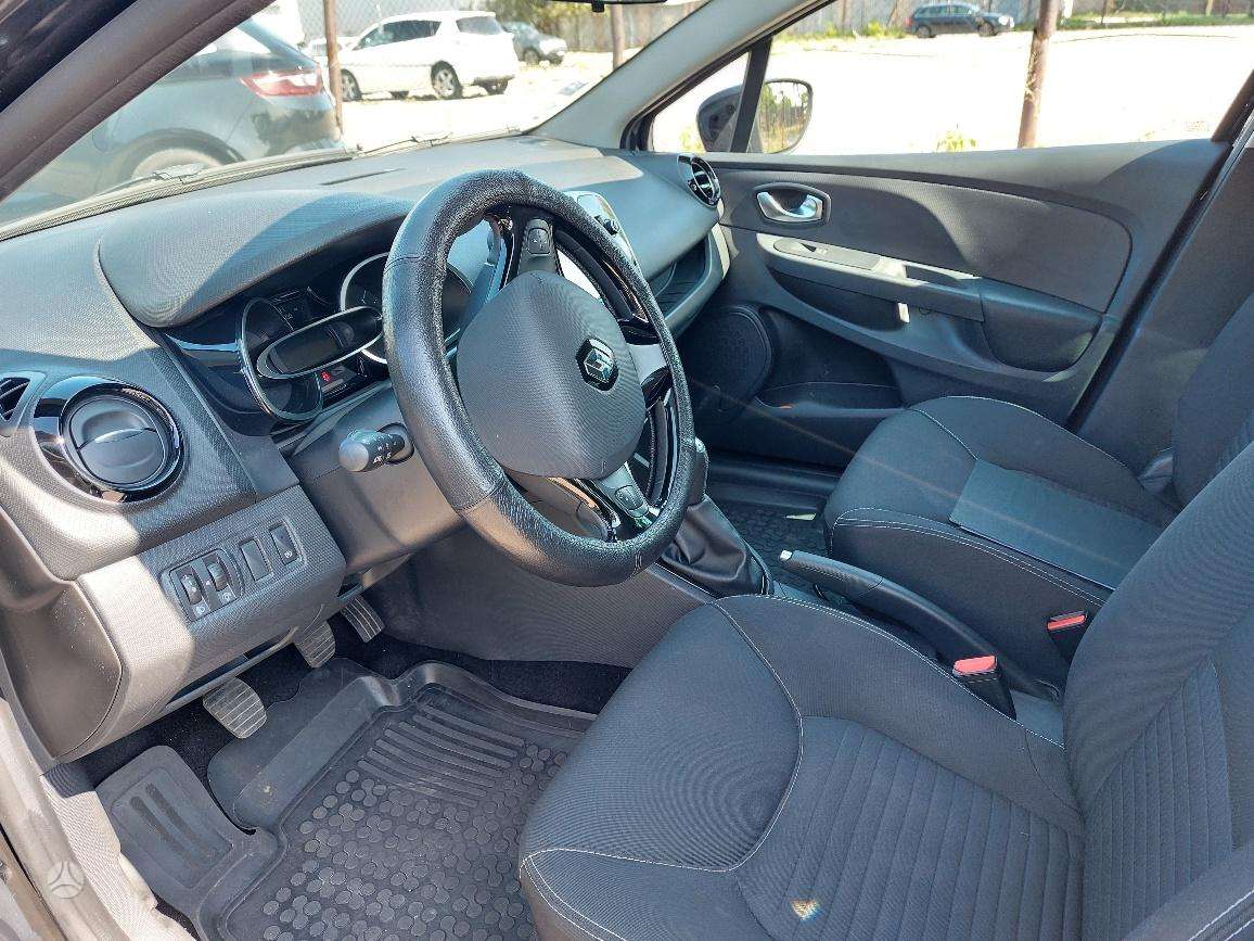Renault Clio, universalas