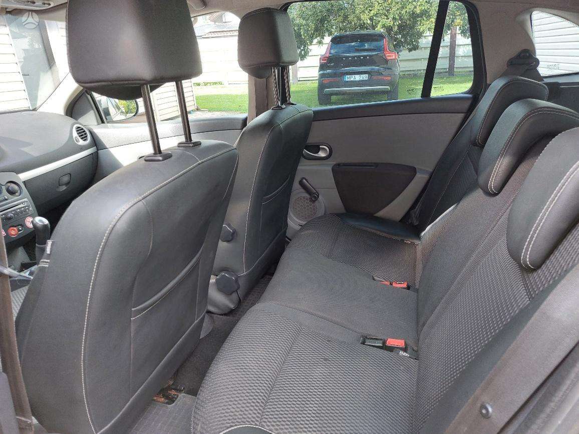 Renault Clio, Универсал