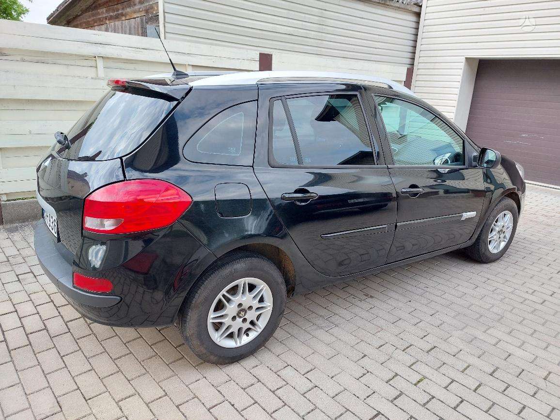 Renault Clio, universalas