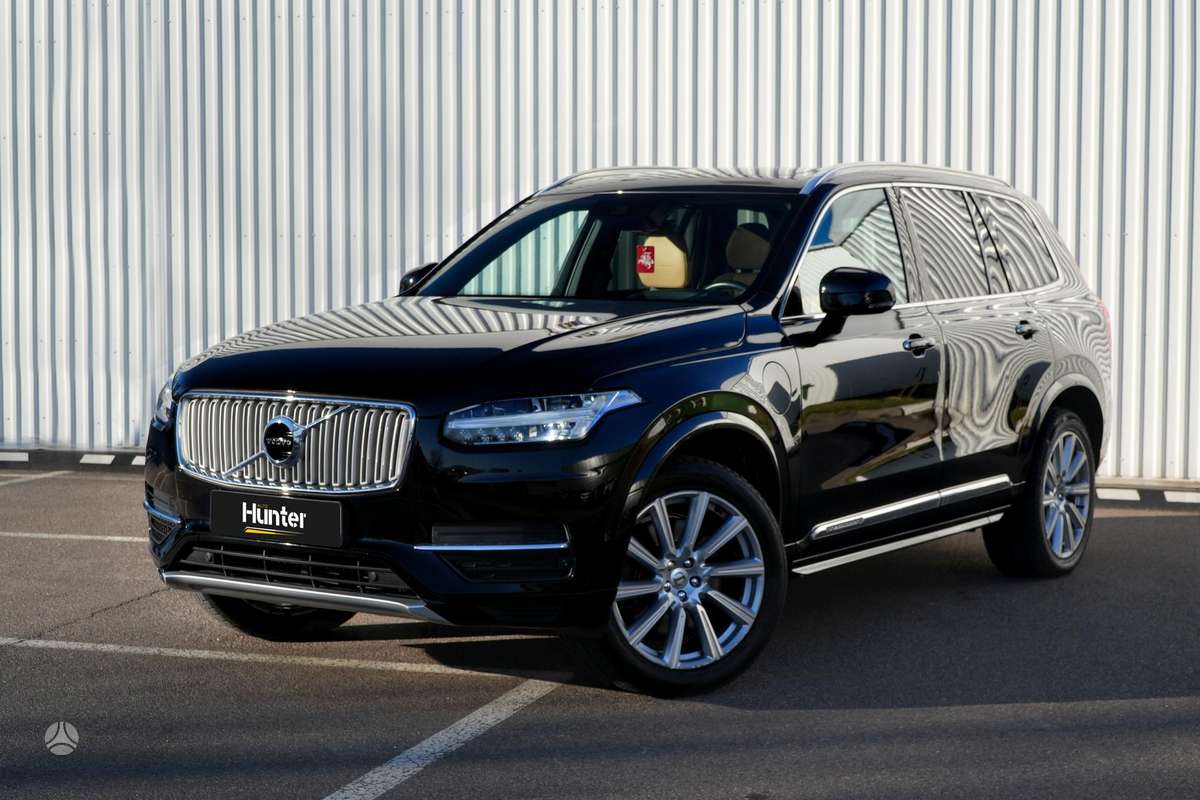 Volvo XC90 - 1