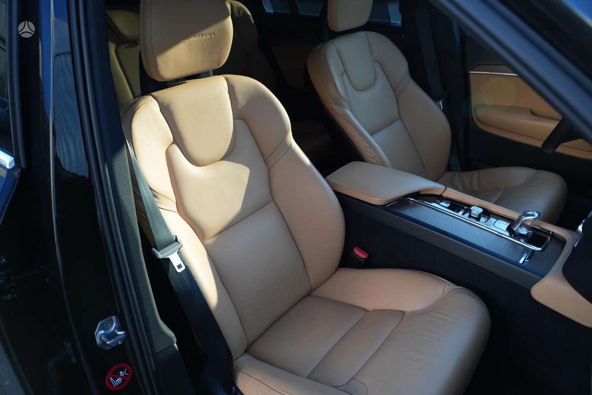 Volvo XC90 - 10