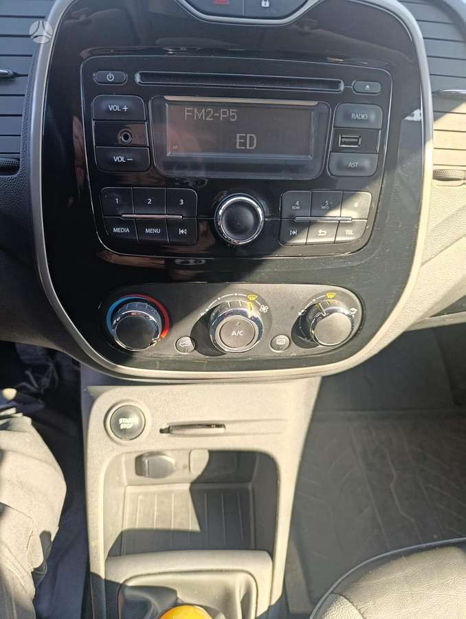 Renault Captur - 12