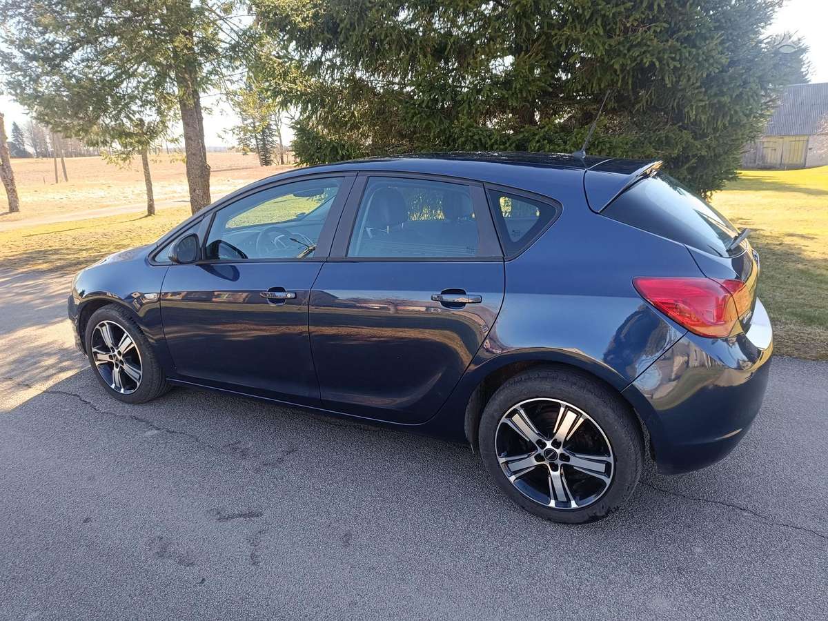 Opel Astra, 1.6 l., hatchback