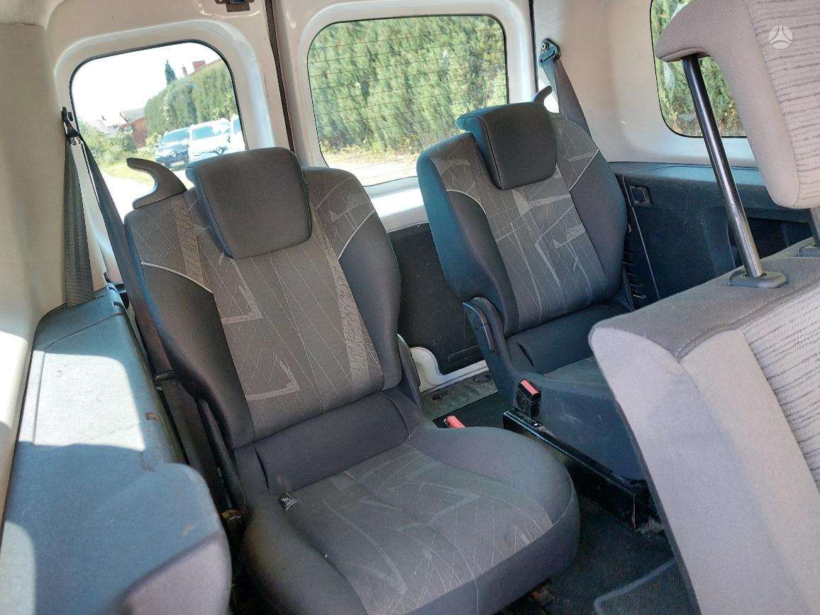 Renault Kangoo, Пассажирский микроавтобус