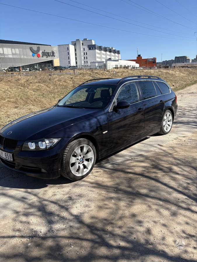 BMW 325, 3.0 l., wagon