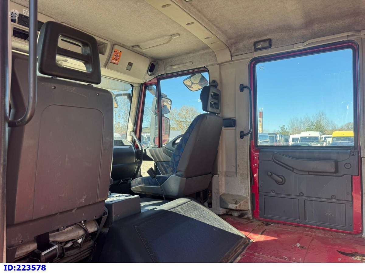 Iveco 120EL22 Tipper + Crane, самосвалы