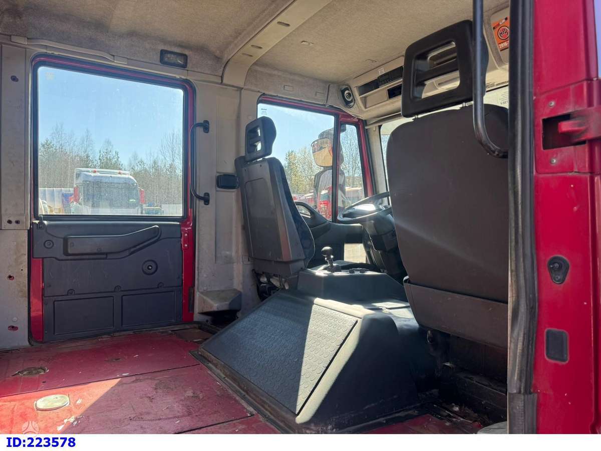 Iveco 120EL22 Tipper + Crane, самосвалы