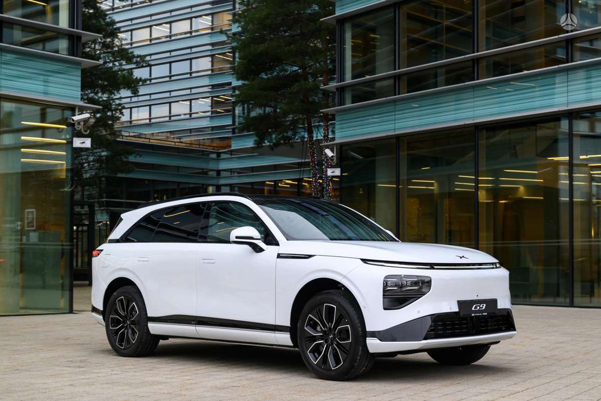 Xpeng G9 - 6