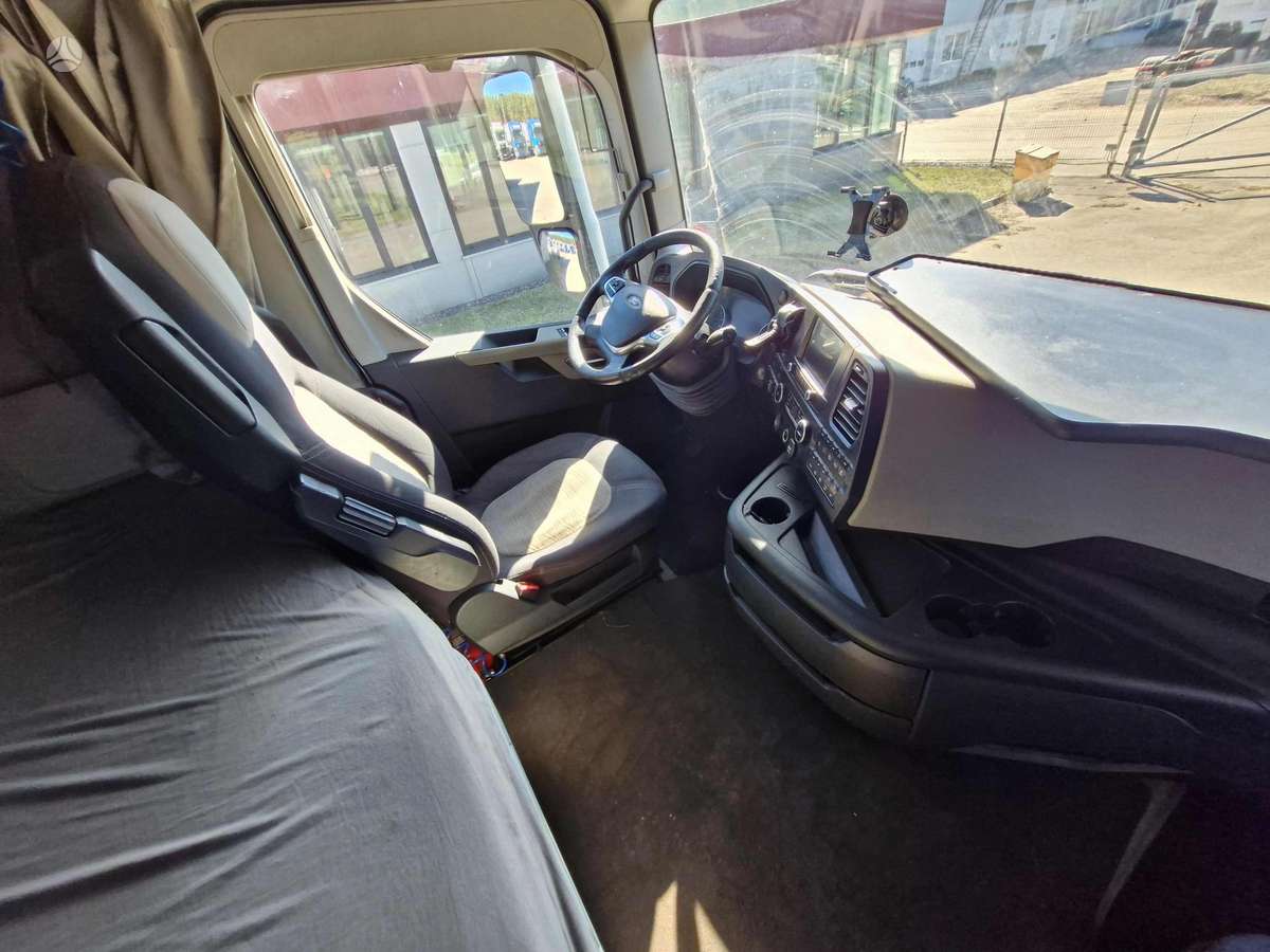Ford F-MAX 500, double sleeper