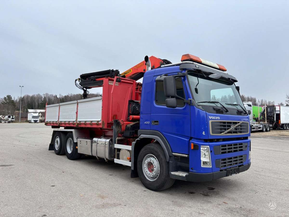 Volvo FM 400, su kranu