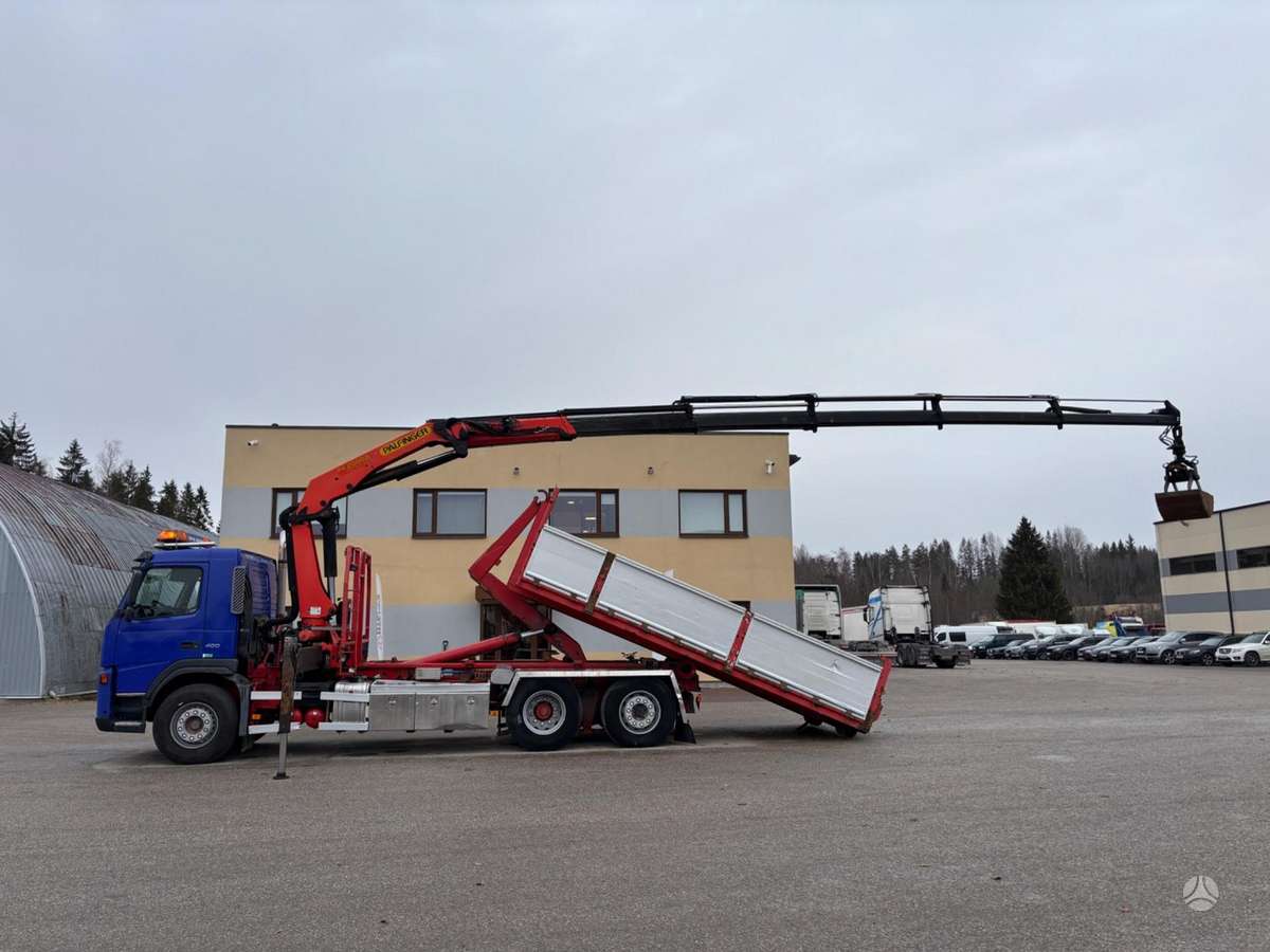 Volvo FM 400, su kranu