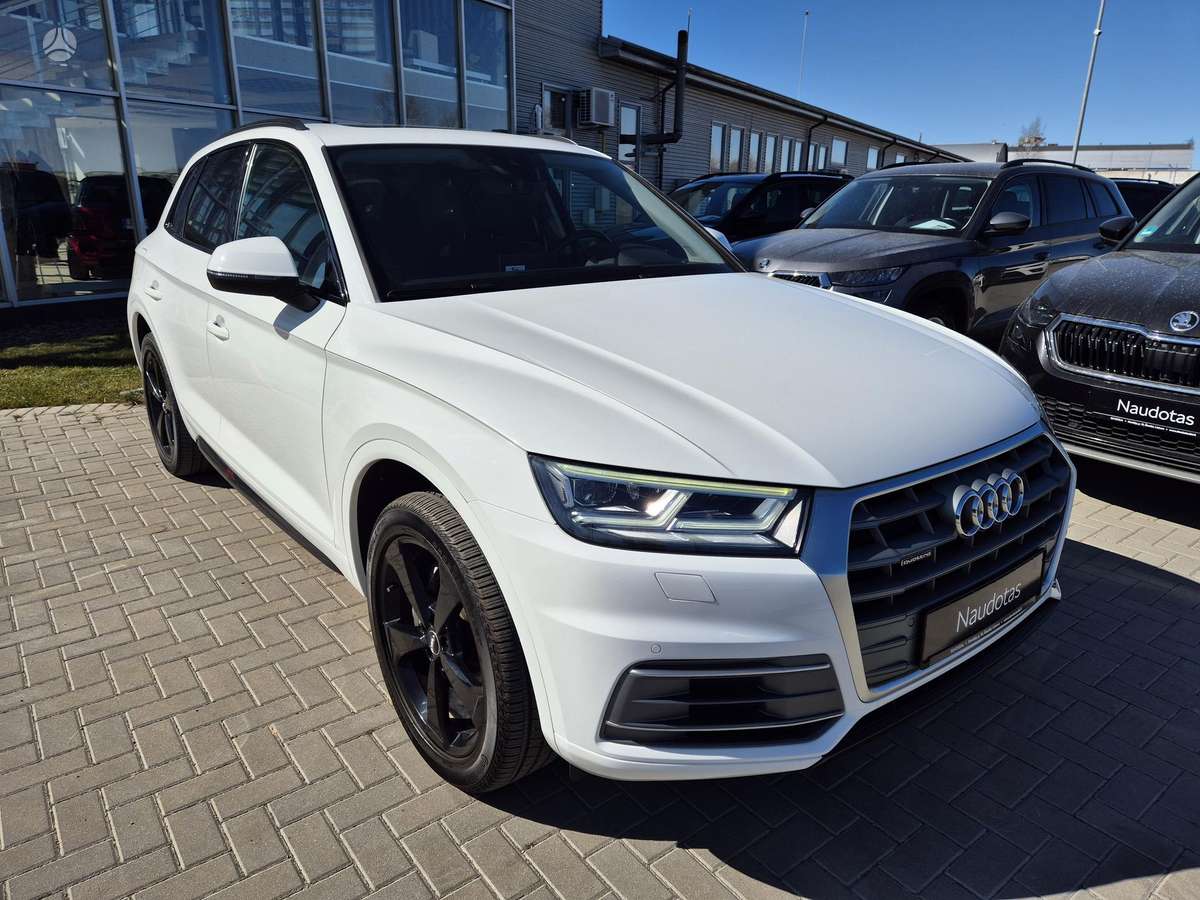 Audi Q5, 2.0 l., off-road / crossover